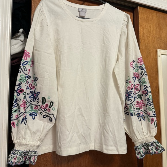 New white embellished sleeve T Shirt - Picture 2 of 5